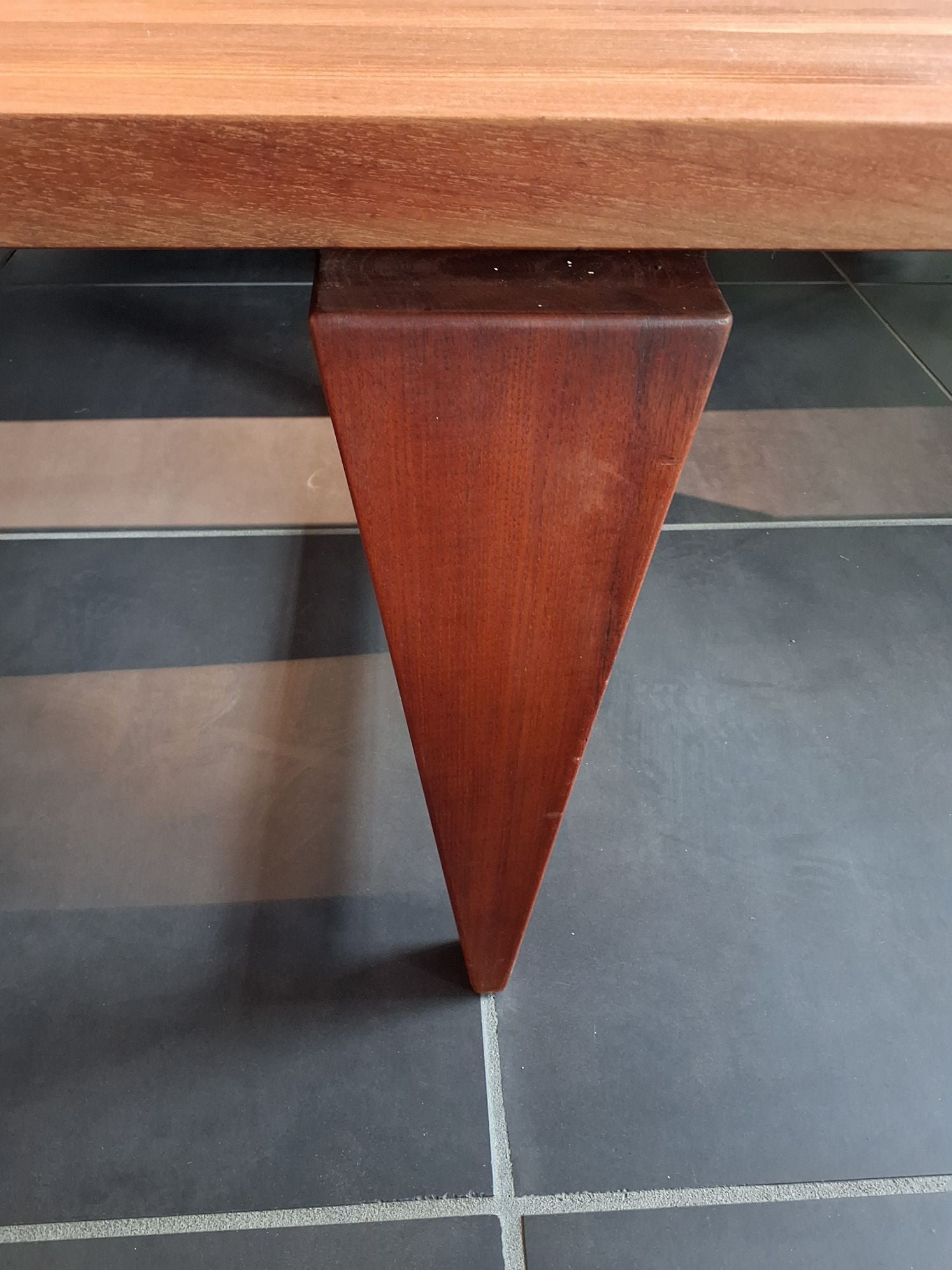 Sofabord i massiv teak